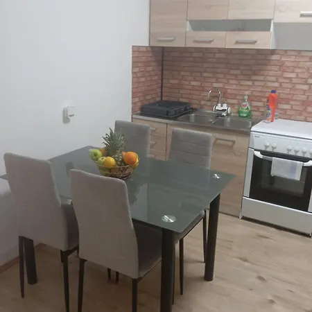 Apartman 225 Danica *